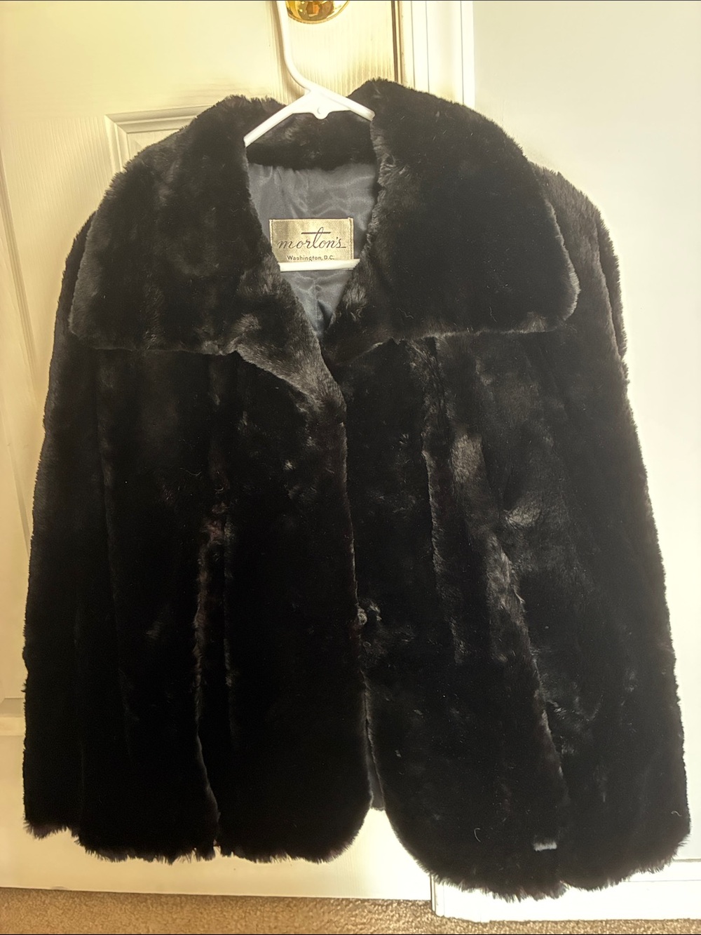 Vintage Morton’s Black Beaver Fur Cape-Women's Luxurious Short Jacket